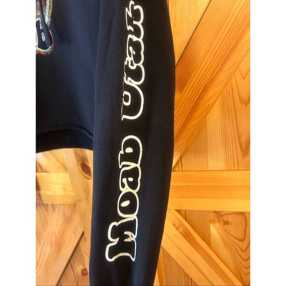 Lane Seven Women’s Cropped Black Moab Graphic Hoodie Size Small (5657) - Picture 3 of 5